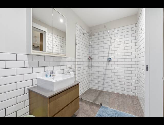 11 BEDROOM FREEHOLD FOR SALE IN SALT ROCK